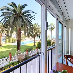  Apartment 2 Bedroom In With Pool And Seaview
